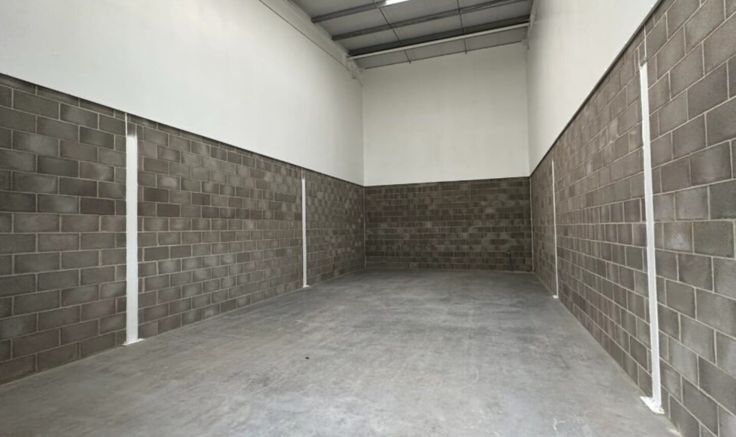 Exeter Rd, Bradninch for lease Interior Photo- Image 1 of 3