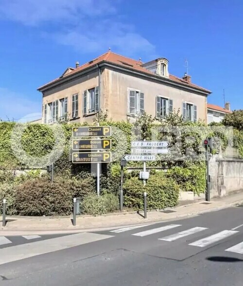 Office in Villefranche-sur-Saône for lease - Building Photo - Image 2 of 2