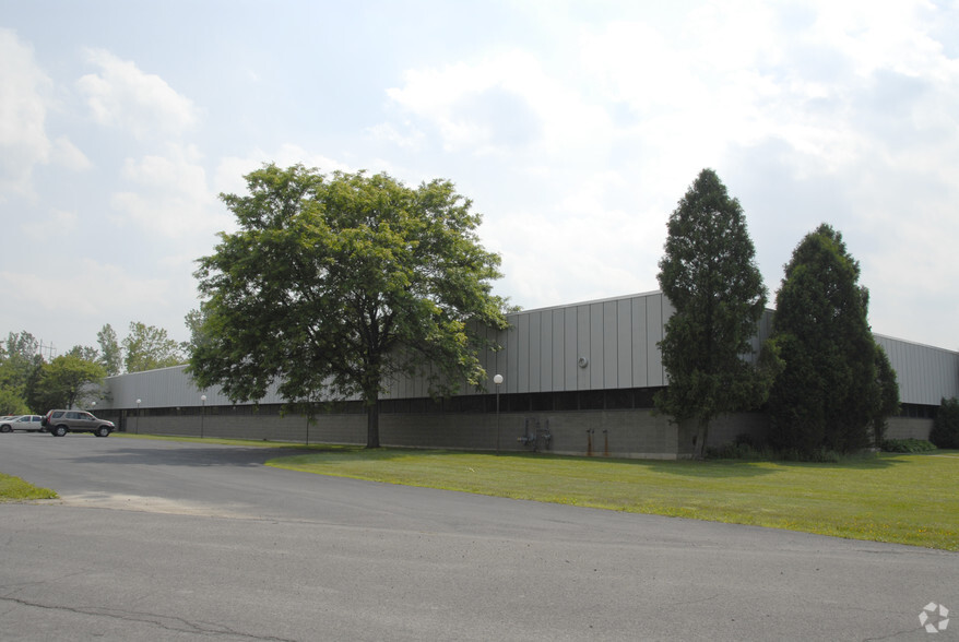 4601 Nixon Park Dr, Syracuse, NY for lease - Building Photo - Image 2 of 6