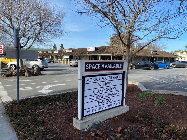 2655-2675 Middlefield Rd, Palo Alto, CA for lease - Building Photo - Image 3 of 8