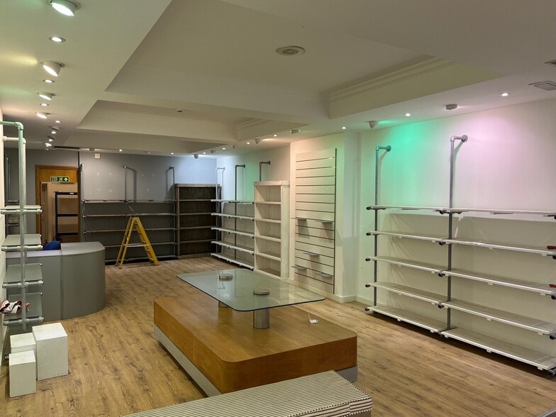 20 Parade, Leamington Spa for lease - Building Photo - Image 2 of 9