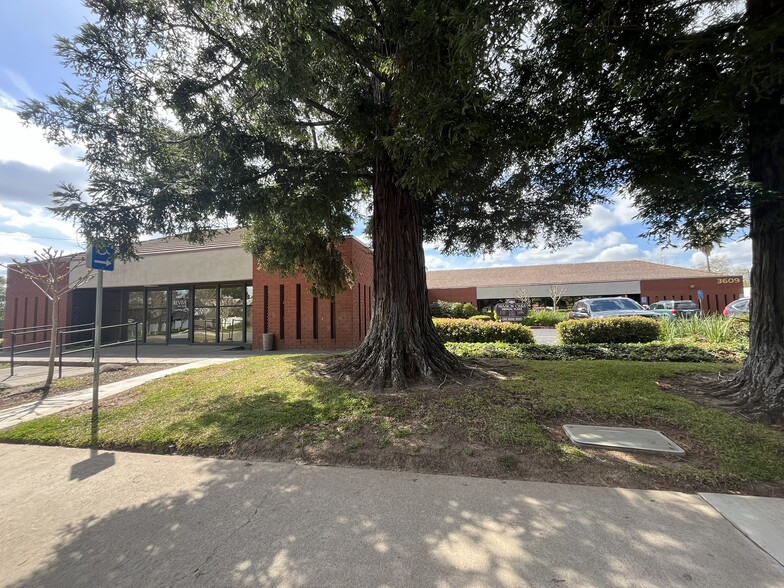 3609 Mission Ave, Carmichael, CA for lease - Building Photo - Image 1 of 79