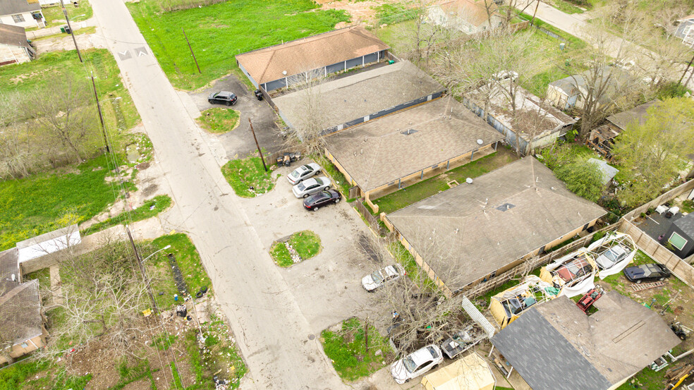 3703 Seabrook St, Houston, TX for sale - Building Photo - Image 3 of 19