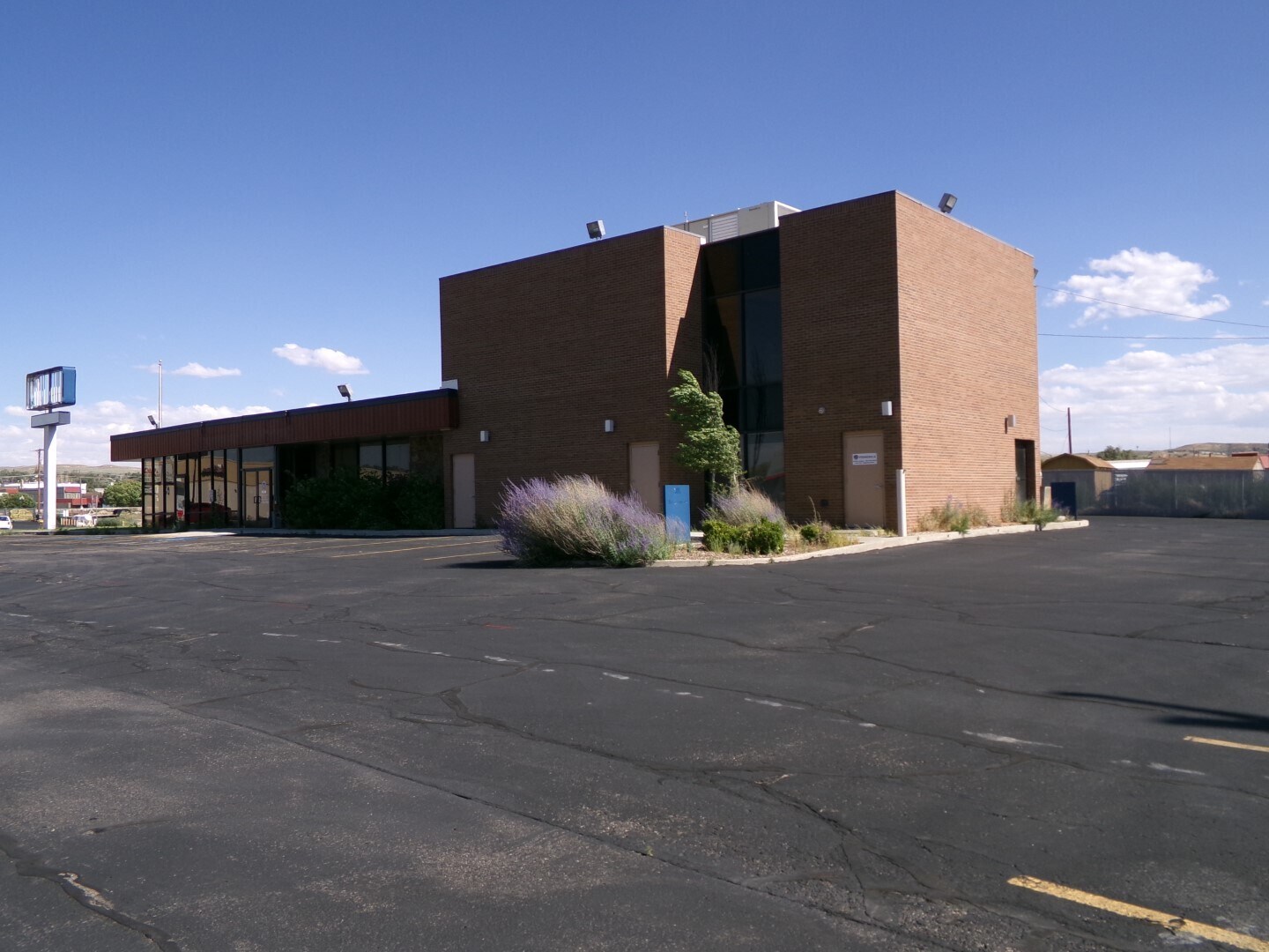 200 N Center St, Rock Springs, WY for lease Primary Photo- Image 1 of 15