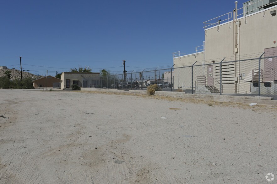 6615 Adobe Rd, Twentynine Palms, CA 92277