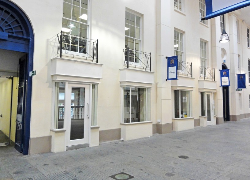 Market St, Guernsey for lease - Building Photo - Image 3 of 7