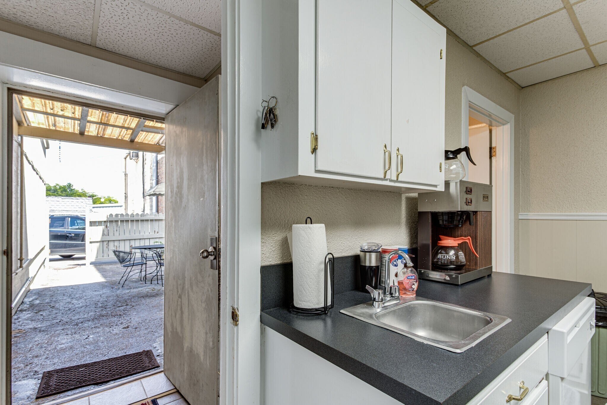 100 N Spring St, Manchester, TN 37355 Office for Sale