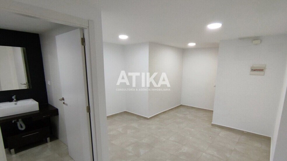 Office in València for sale - Building Photo - Image 1 of 18