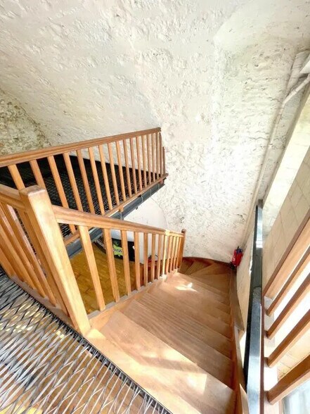 Retail in Le Pecq for sale - Interior Photo - Image 3 of 10