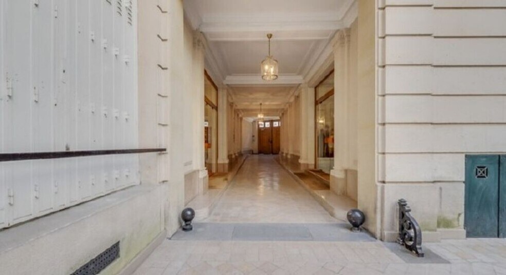 8 Rue Auber, Paris for lease - Lobby - Image 2 of 10