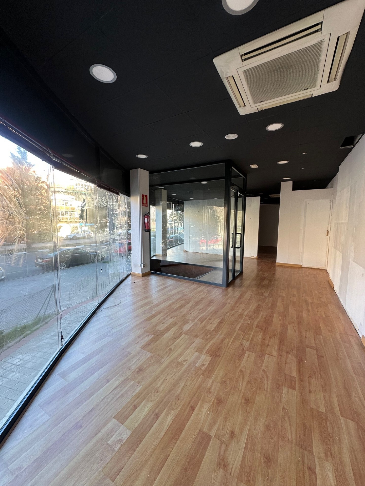 Calle de Francisco Villaespesa, 4, Madrid, Madrid for lease Interior Photo- Image 1 of 15