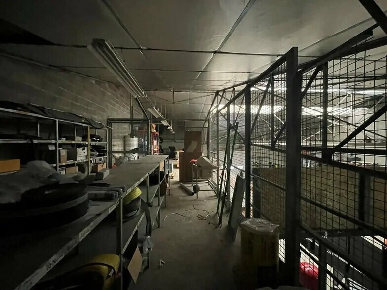 Flex in Domarin for lease - Building Photo - Image 3 of 11