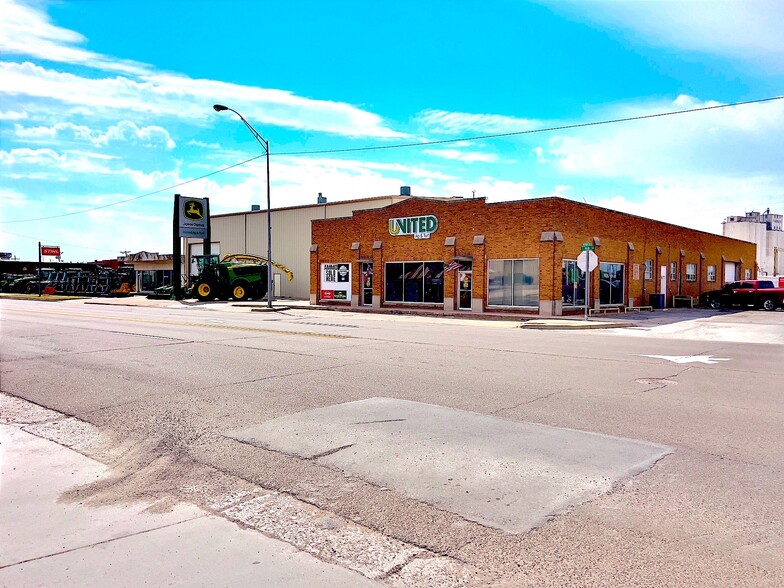 401 S 10th St, Frederick, OK for sale - Building Photo - Image 1 of 37