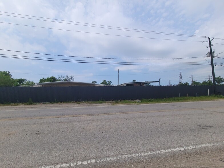 1505 Berry Rd, Houston, TX for sale - Building Photo - Image 2 of 6