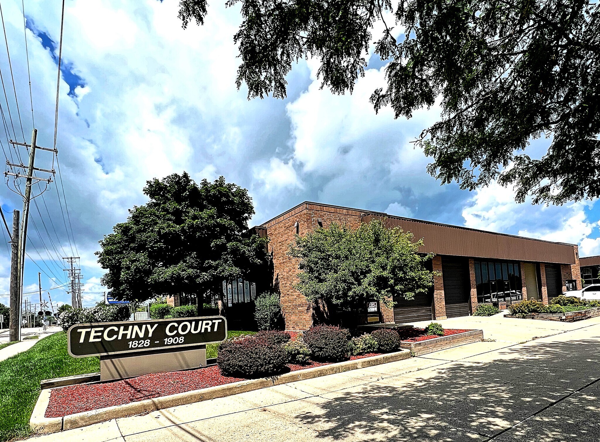 1894-1908 Techny Ct, Northbrook, IL for lease Building Photo- Image 1 of 6