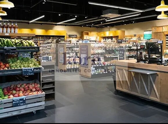 Retail in SAINT-CYR-L'ECOLE for lease - Interior Photo - Image 3 of 4