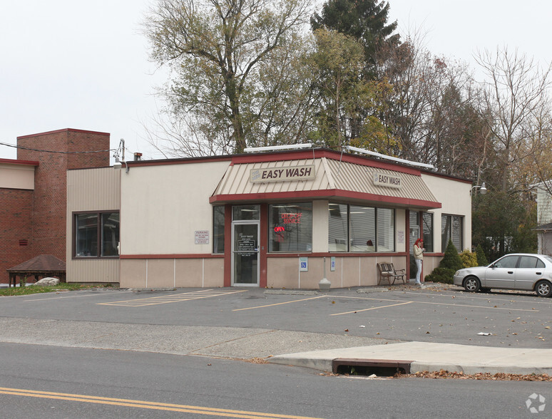 37 Lucas Ave, Kingston, NY for sale - Primary Photo - Image 3 of 8