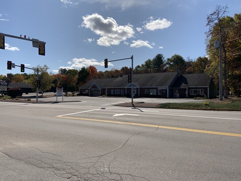 180 Elm St, Milford, NH 03055