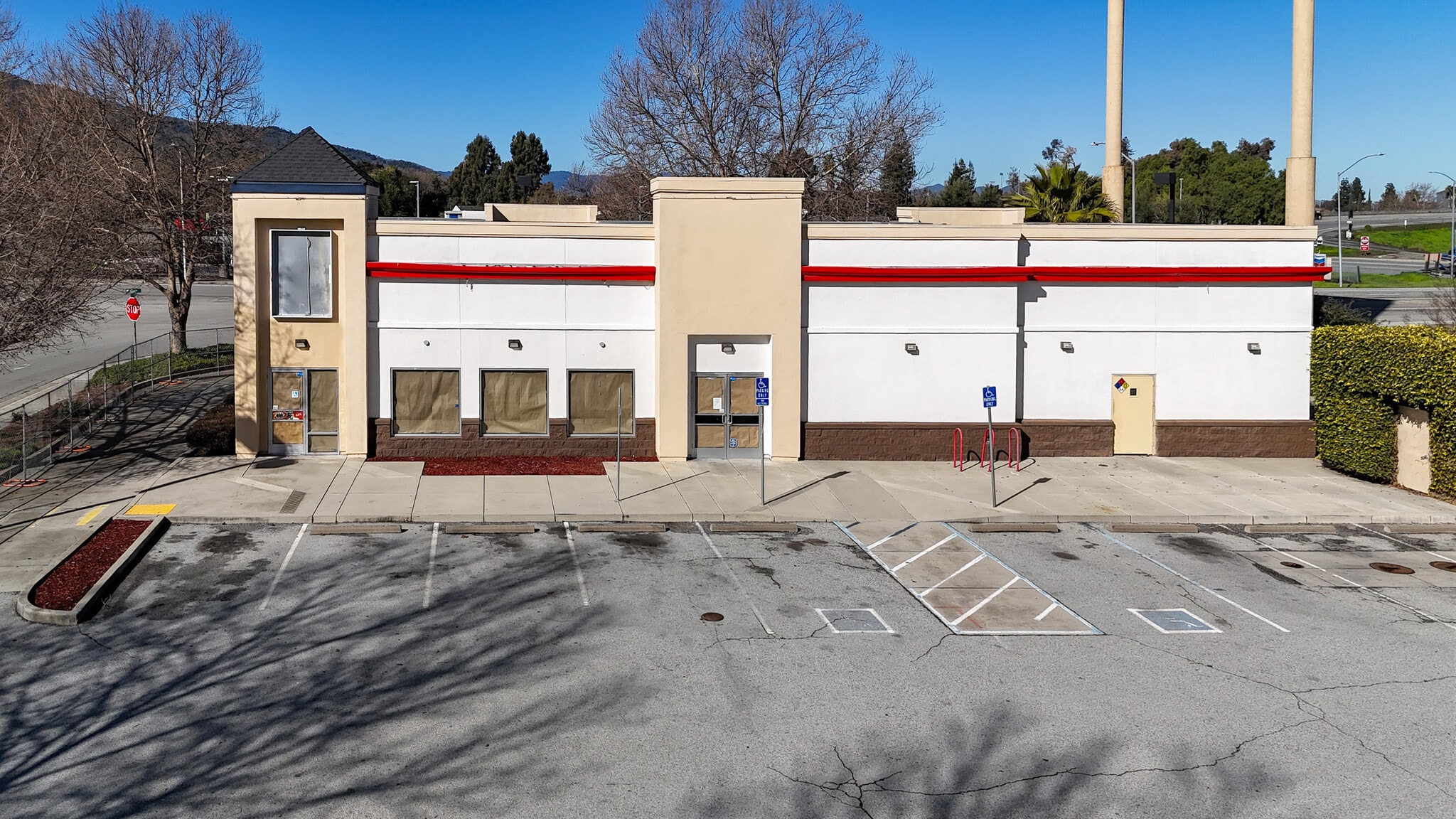 5884 Monterey Rd, Gilroy, CA for lease Building Photo- Image 1 of 6