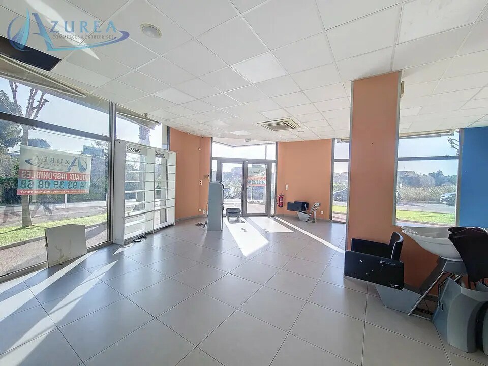 Retail in Antibes for lease Interior Photo- Image 1 of 12
