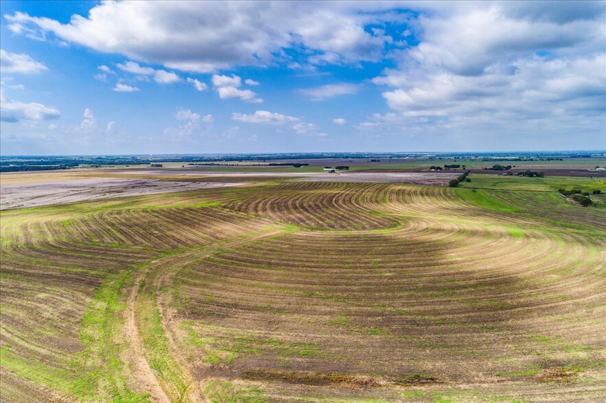 550 County Road 404, Taylor, TX for sale - Building Photo - Image 3 of 24