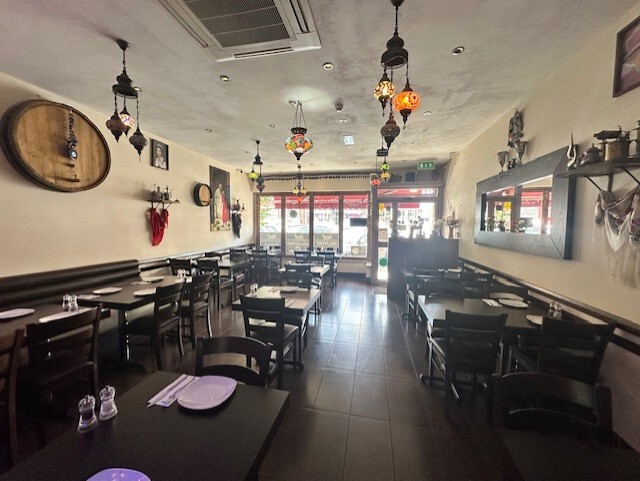 281 Watling St, Radlett for lease Interior Photo- Image 1 of 7