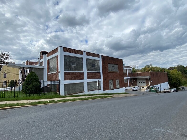 801 W Greenleaf St, Allentown, PA for lease - Building Photo - Image 2 of 2