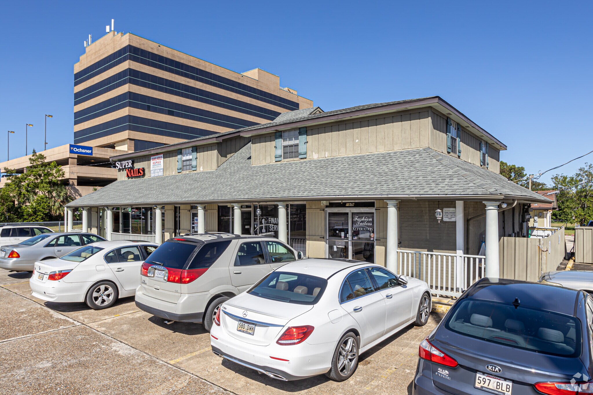 1949-1955 Veterans Memorial Blvd, Metairie, LA for lease Primary Photo- Image 1 of 16