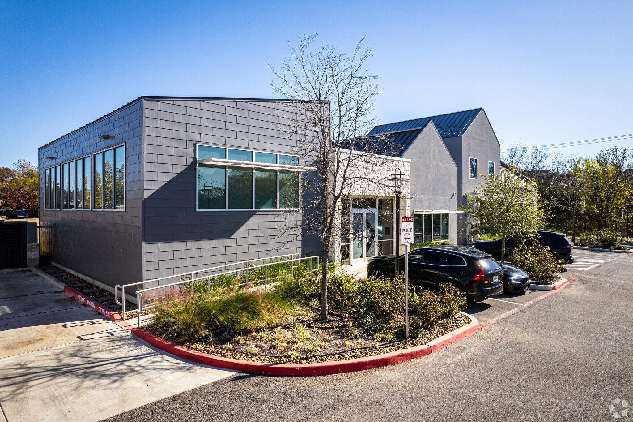 366 W Sunset Rd, San Antonio, TX for sale Primary Photo- Image 1 of 9