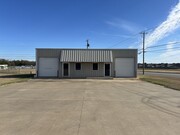 408 W Kilpatrick Ave, Cleburne TX - Warehouse