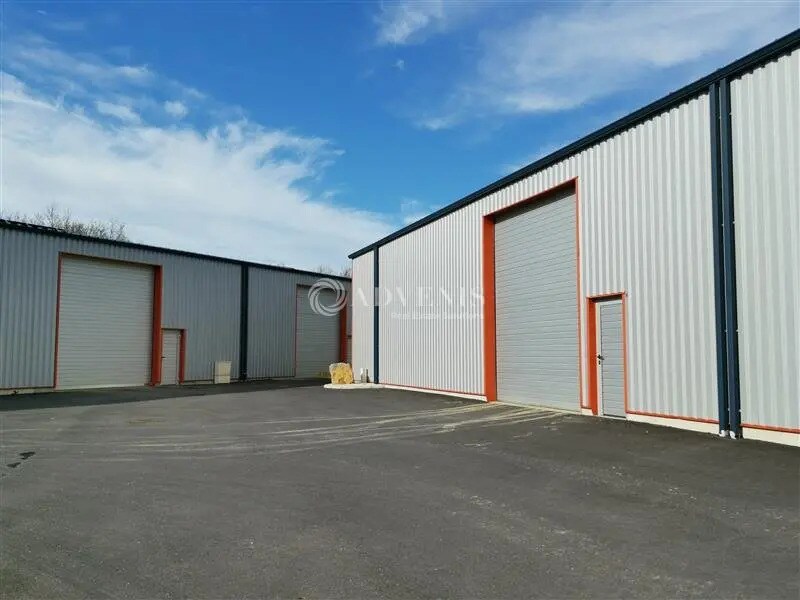 Flex in Dinard for lease Building Photo- Image 1 of 5