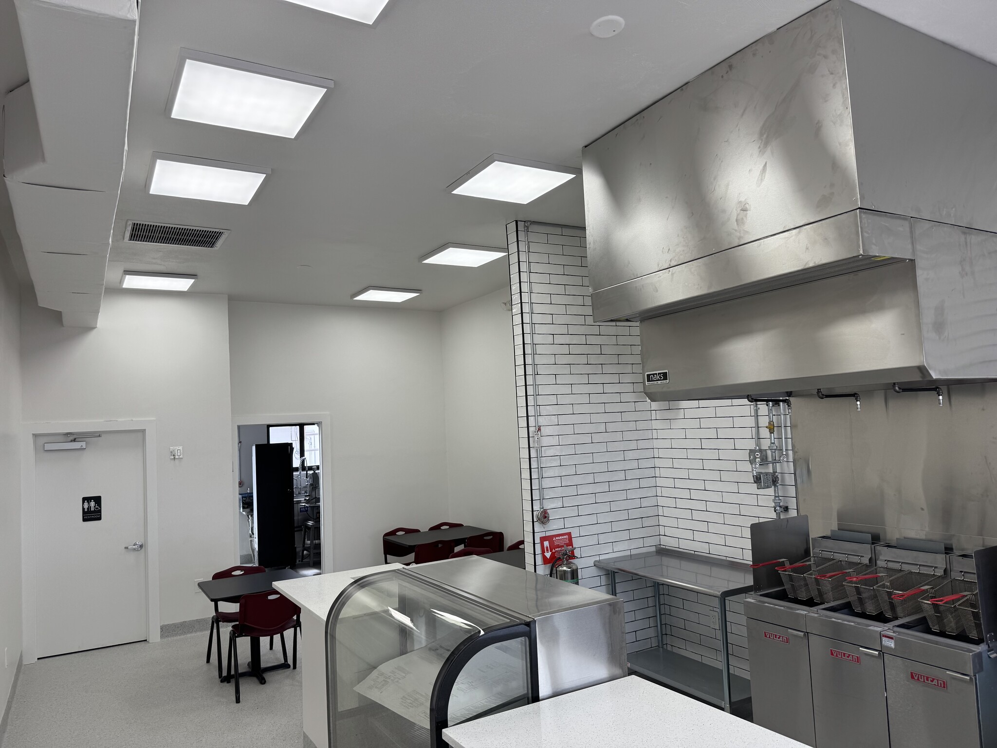 730-732 Belvedere Rd, West Palm Beach, FL for lease Interior Photo- Image 1 of 7