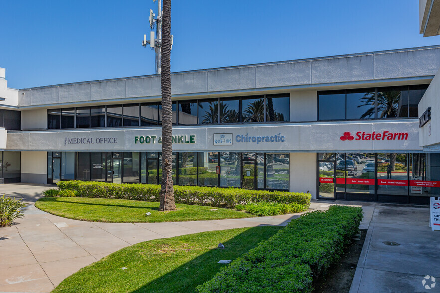 12062 Valley View St, Garden Grove, CA for lease - Building Photo - Image 2 of 8