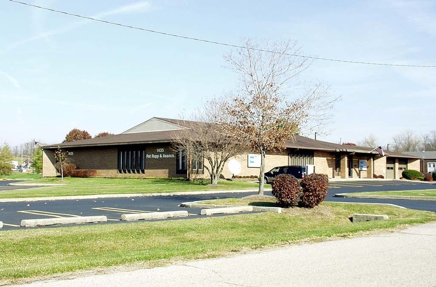 1435 Shoup Mill Rd, Dayton, OH for sale - Building Photo - Image 2 of 5