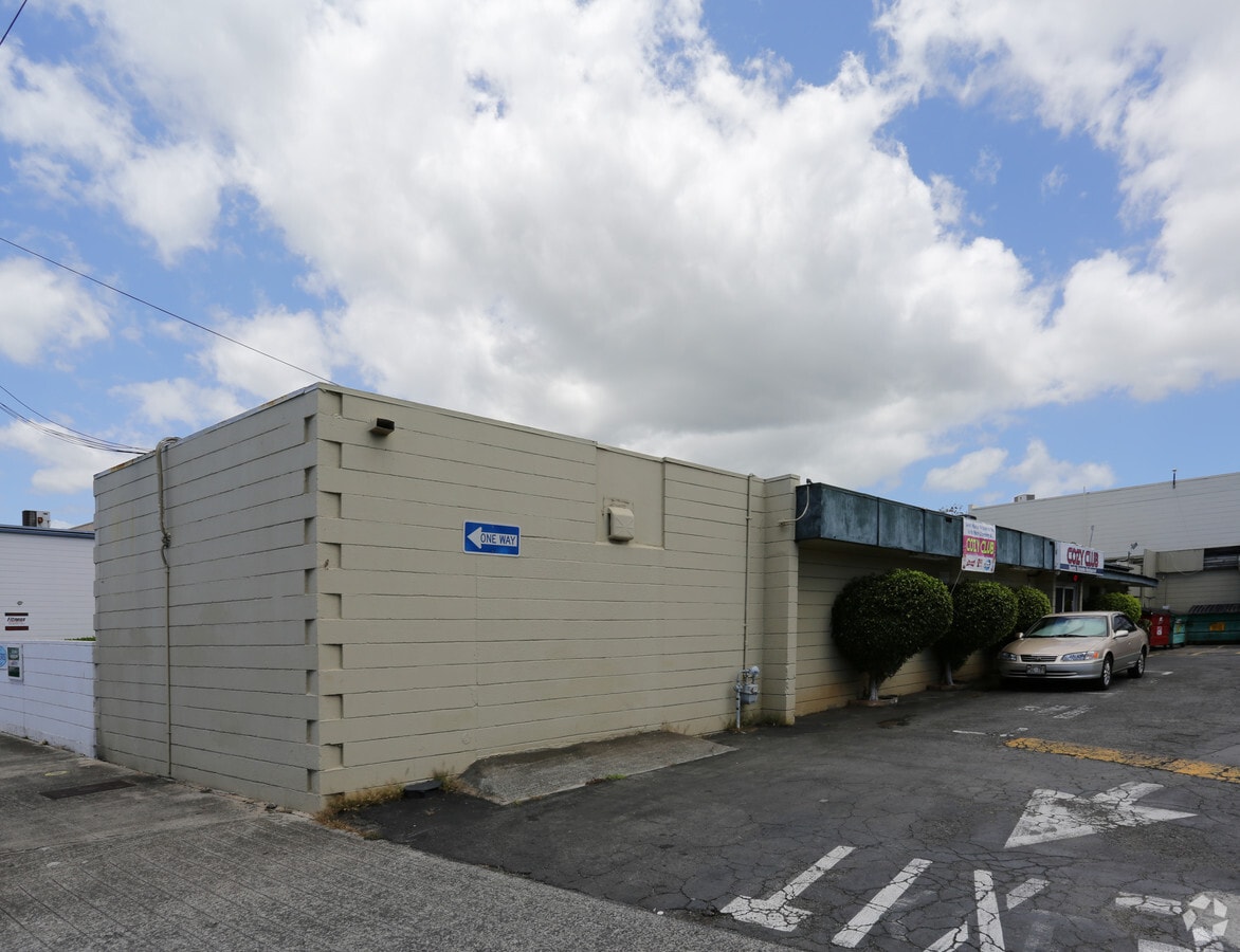 1216 Kaumualii St, Honolulu, HI 96817