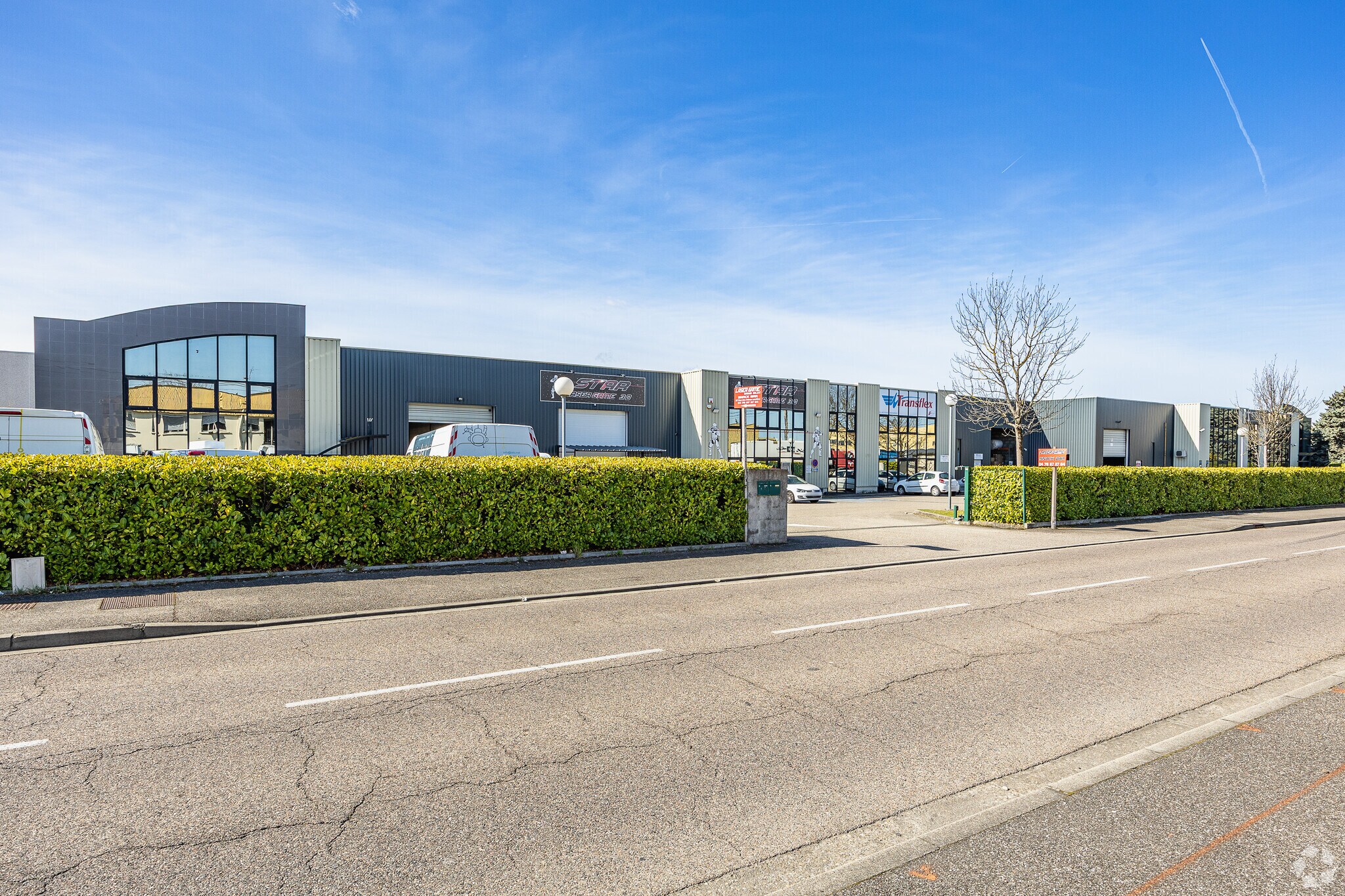 Flex in Genas for lease Primary Photo- Image 1 of 4