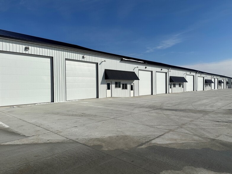 4501 Pro Farmer Rd SW, Cedar Rapids, IA for lease - Building Photo - Image 1 of 3