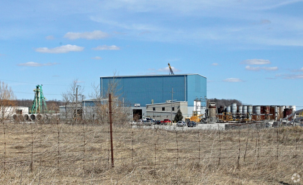 102 Prouse Rd, Uxbridge, ON for lease - Primary Photo - Image 1 of 3