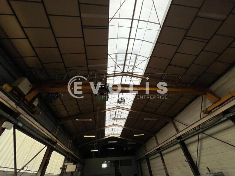 Office in Jassans-Riottier for lease - Interior Photo - Image 3 of 6