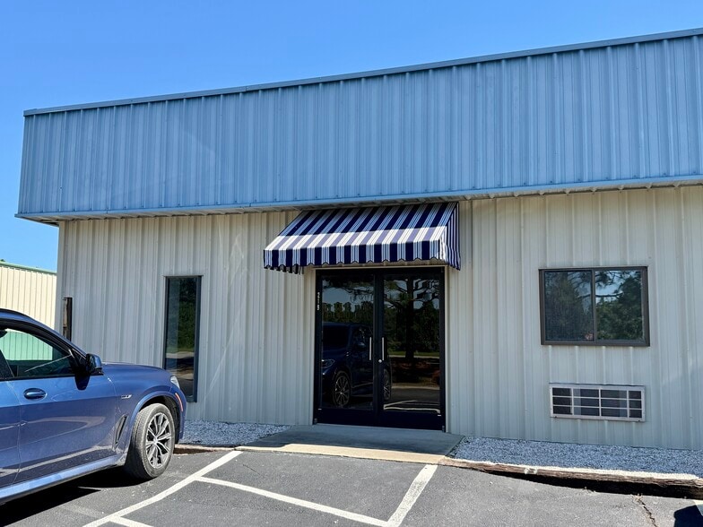 219 Ridgeline Rd, Aberdeen, NC for lease - Building Photo - Image 1 of 8