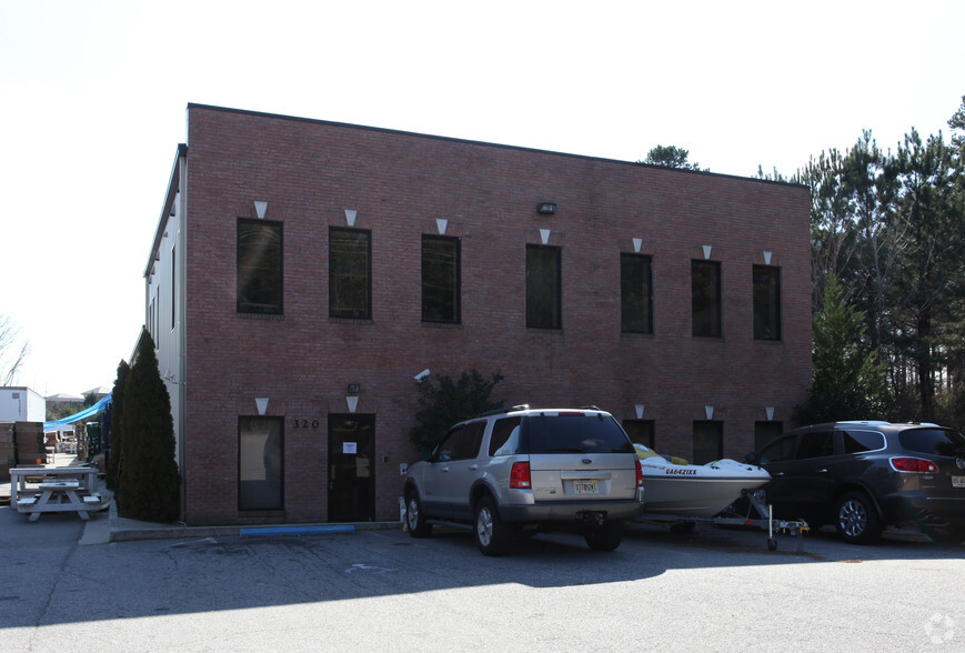 320 Brannon Rd, Cumming, GA for lease - Building Photo - Image 1 of 10