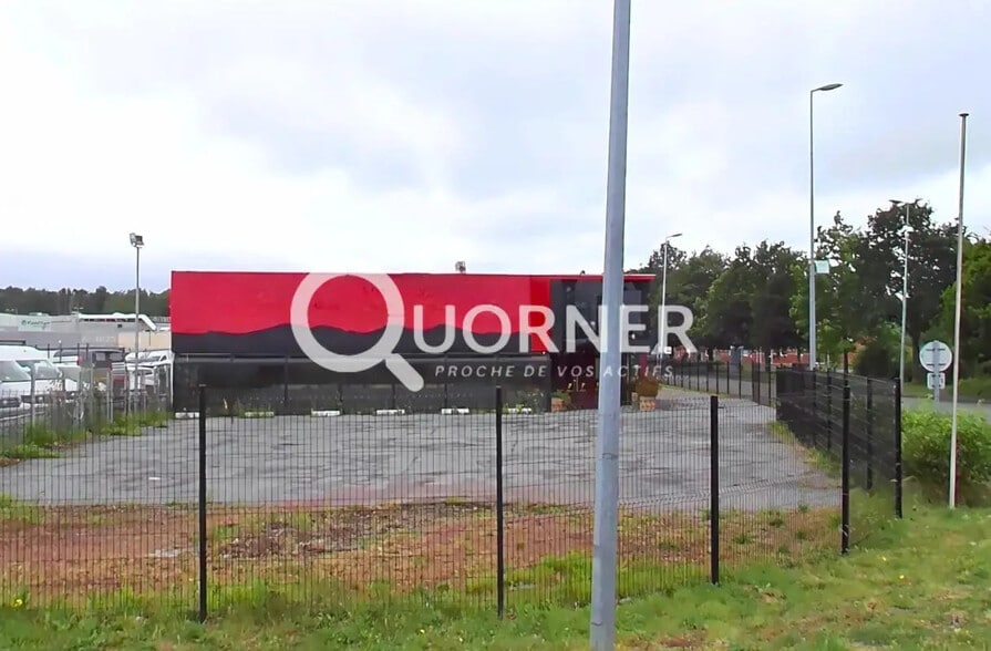 Retail in Bruay-la-Buissière for lease - Building Photo - Image 2 of 9