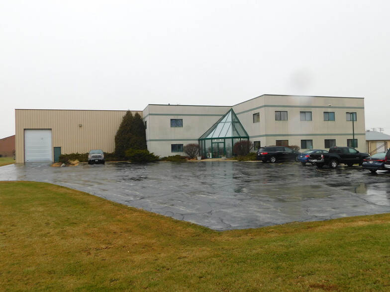 3830 County Road H, Port Washington, WI for lease - Primary Photo - Image 1 of 14