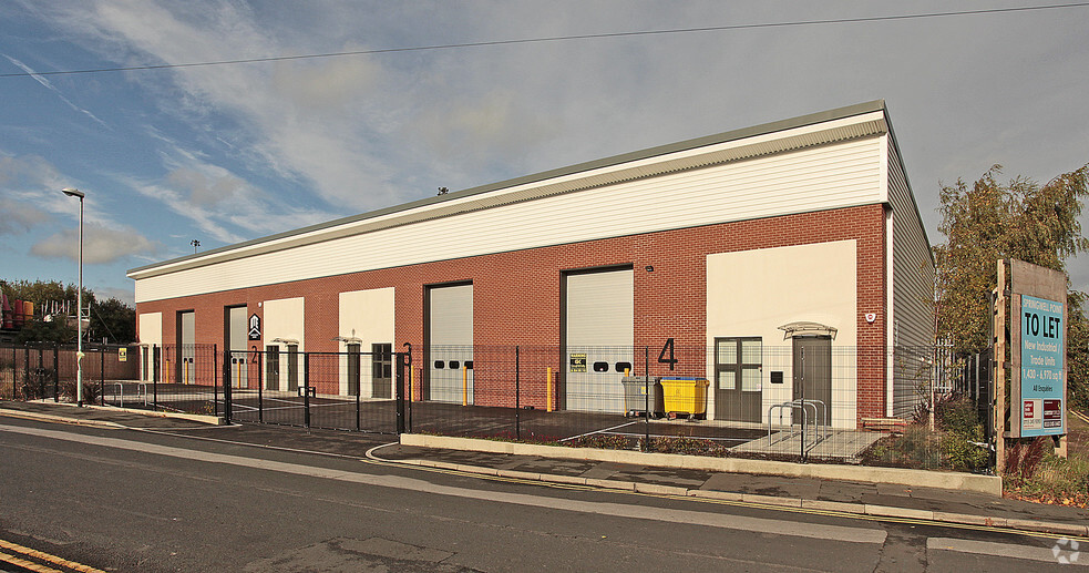 Springwell Rd, Leeds for lease - Primary Photo - Image 1 of 2