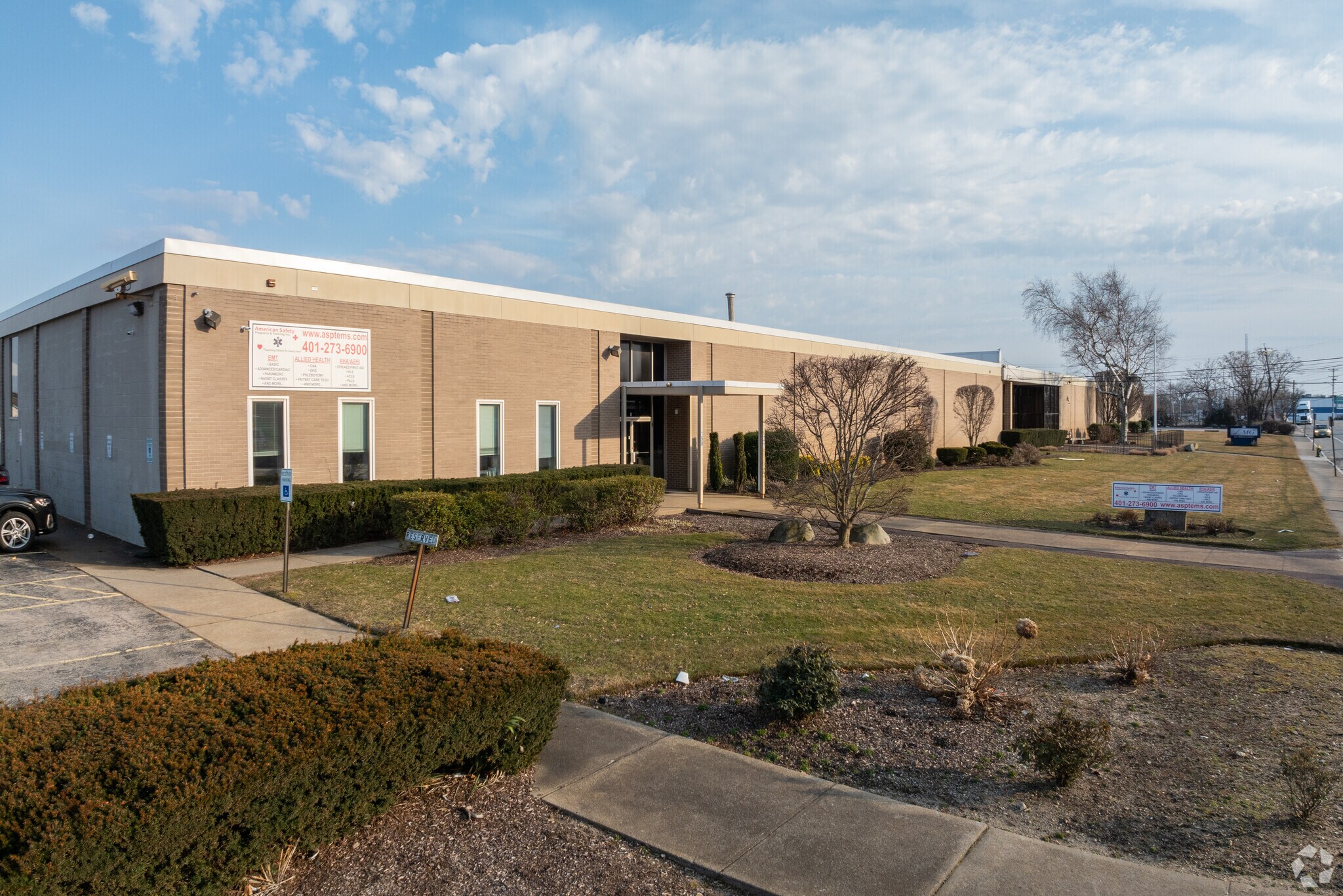 150-160 Niantic Ave, Providence, RI for sale Primary Photo- Image 1 of 1