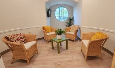 166 Bunn Dr, Princeton, NJ for lease Interior Photo- Image 2 of 4