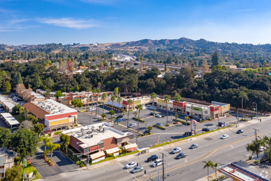 134-150 N Grand Ave, West Covina, CA for lease - Building Photo - Image 3 of 6