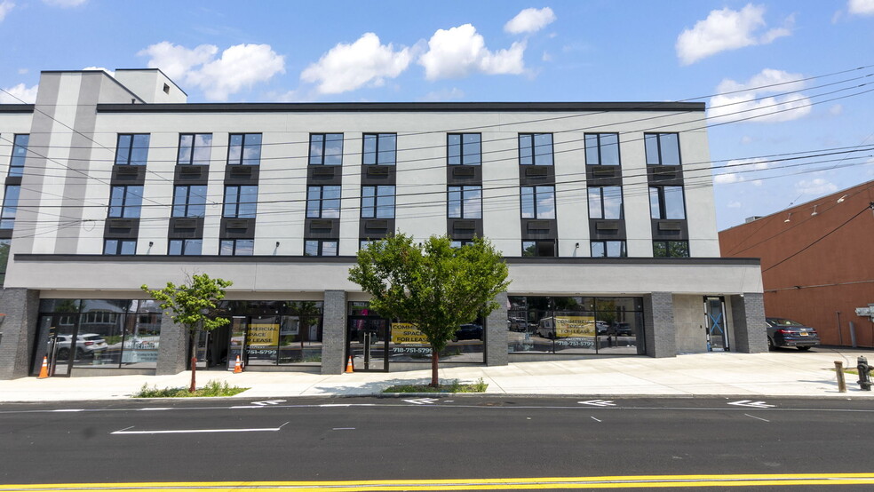 8315 Parsons Blvd, Jamaica, NY for lease - Building Photo - Image 2 of 16