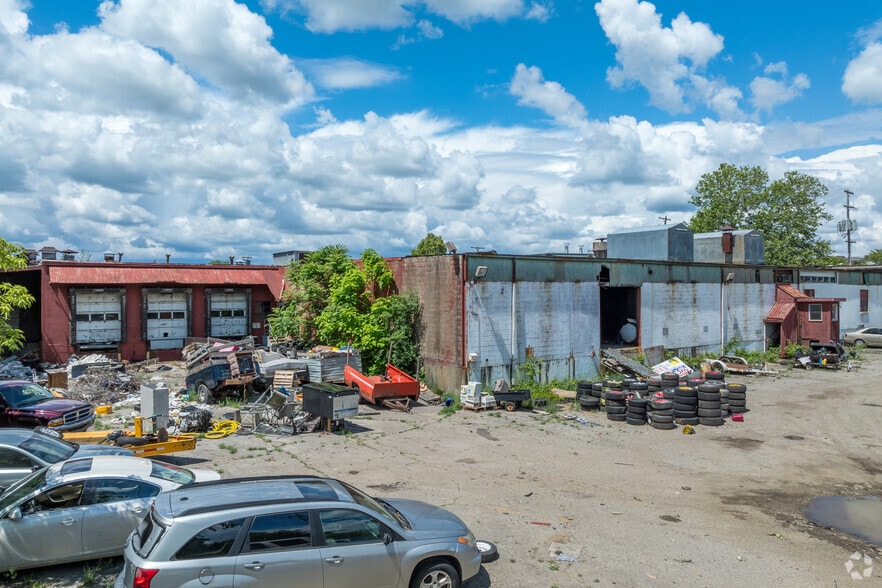 522-528 Hupp Ave, Jackson, MI for sale - Building Photo - Image 3 of 6