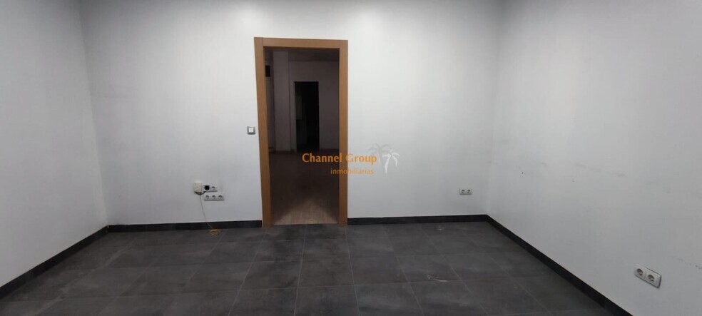 Retail in Quinto for sale - Building Photo - Image 3 of 6